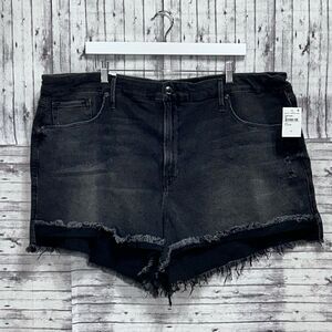 Good American Good Curve Shorts